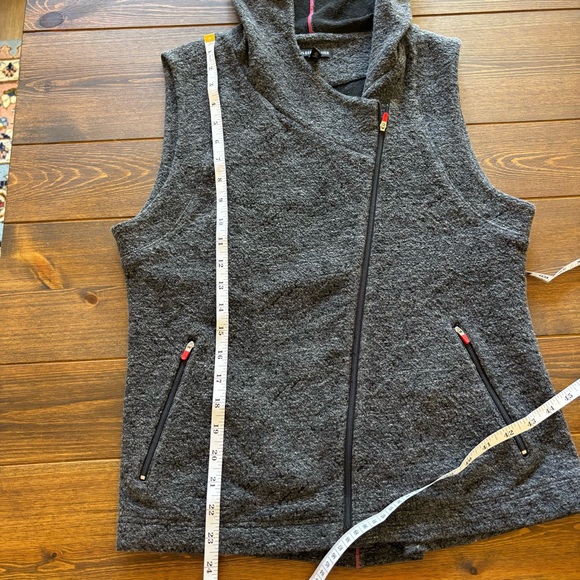 Eileen Fisher Hooded Zip Vest, Charcoal Textured Fleece Asymmetrical Zip, Small - Picture 5 of 8